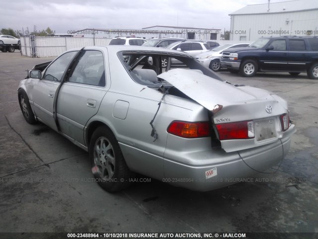4T1BG22K9YU698297 - 2000 TOYOTA CAMRY CE/LE/XLE 银色 照片 3