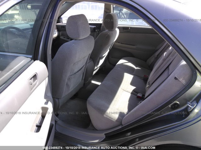 JTDBE32KX40293065 - 2004 TOYOTA CAMRY LE/XLE 金色 照片 8