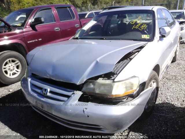 1HGCG16422A051782 - 2002 HONDA ACCORD LX SILVER photo 6