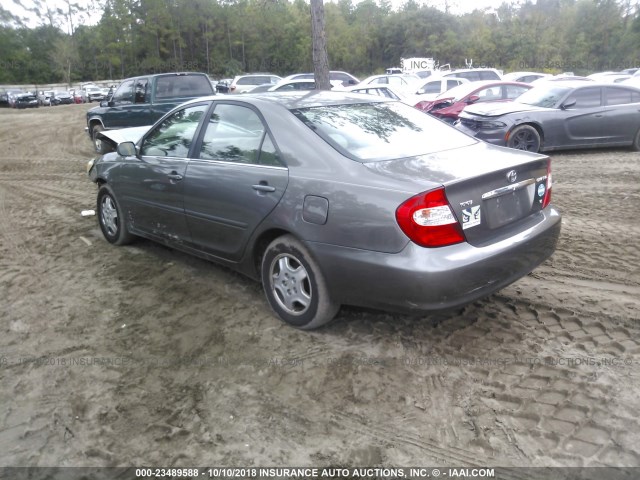 4T1BF32K52U541141 - 2002 TOYOTA CAMRY LE/XLE/SE GRAY photo 3
