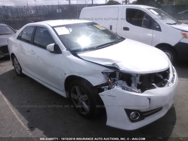 4T1BF1FK9CU168895 - 2012 TOYOTA CAMRY SE/LE/XLE WHITE photo 1