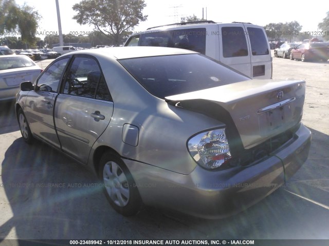 4T1BE32KX2U568001 - 2002 TOYOTA CAMRY LE/XLE/SE Champagne photo 3