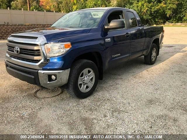 5TFUY5F11FX480251 - 2015 TOYOTA TUNDRA DOUBLE CAB SR/SR5 BLUE photo 2