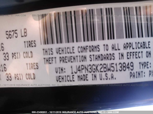 1J4PN3GK2BW513849 - 2011 JEEP LIBERTY RENEGADE BLACK photo 9