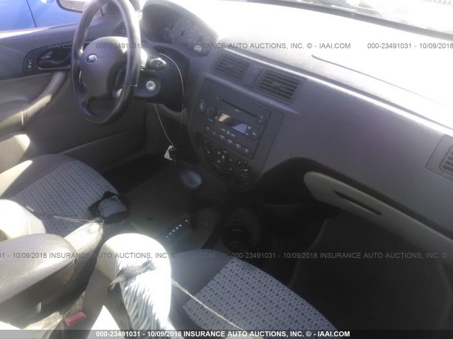 1FAHP34N97W360287 - 2007 FORD FOCUS ZX4/S/SE/SES 灰色 照片 5