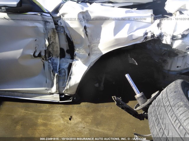 1G1ZC5EBXAF284122 - 2010 CHEVROLET MALIBU 1LT WHITE photo 6