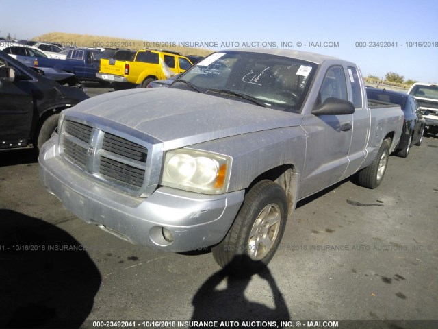 1D7HW42K47S196164 - 2007 DODGE DAKOTA SLT SILVER photo 2