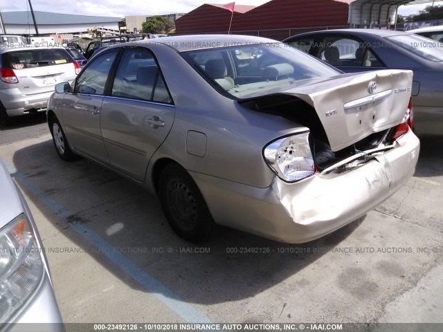 JTDBE30K240284766 - 2004 TOYOTA CAMRY LE/XLE GOLD photo 3