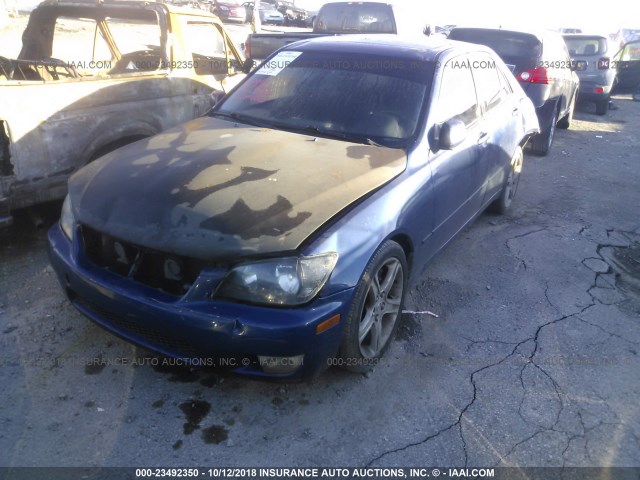 JTHBD182610009536 - 2001 LEXUS IS 300 BLUE photo 2