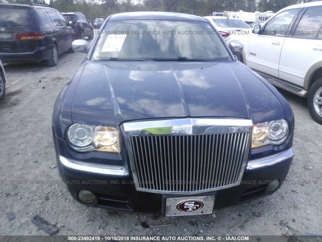 2C3JA63H15H566293 - 2005 CHRYSLER 300C BLUE photo 6