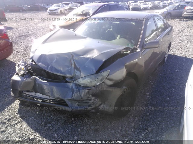 4T1BE32K95U631478 - 2005 TOYOTA CAMRY LE/XLE/SE Сұр фото 2