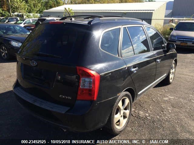 KNAFG526277117694 - 2007 KIA RONDO LX/EX BLACK photo 4