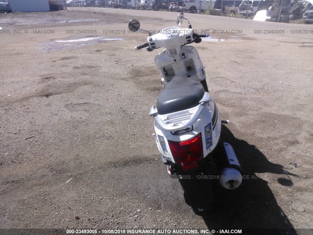 LC2D2H125GC100191 - 2016 KYMCO USA INC LIKE 200I WHITE photo 6