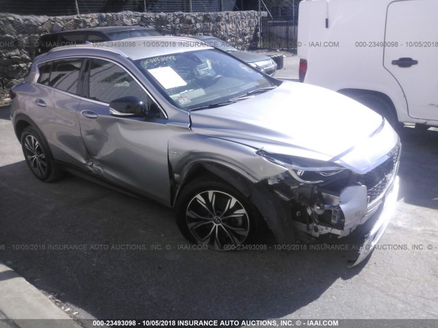 SJKCH5CR8JA057245 - 2018 INFINITI QX30 LUXURY/PREMIUM/SPORT GRAY photo 1