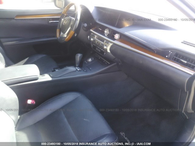 JTHBW1GG3E2046917 - 2014 LEXUS ES 300H GRAY photo 5