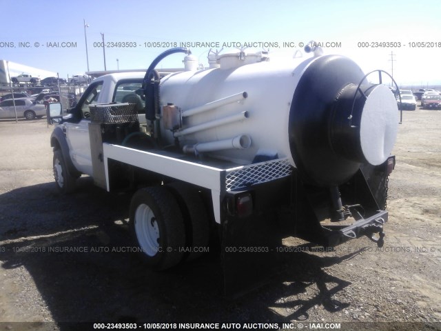 1FDAF57R78ED09091 - 2008 FORD F550 SUPER DUTY WHITE photo 3