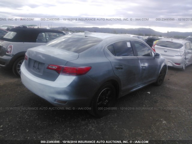 19VDE1F77DE008857 - 2013 ACURA ILX 20 TECH WHITE photo 4