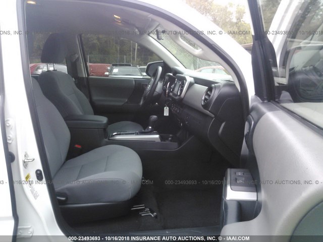 5TFCZ5AN5GX016643 - 2016 TOYOTA TACOMA DBL CAB/SR/SR5/TRD SPT/OR WHITE photo 5