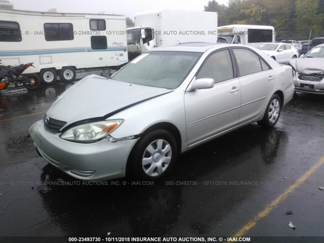 JTDBE32K330169511 - 2003 TOYOTA CAMRY LE/XLE Бежевый фото 2