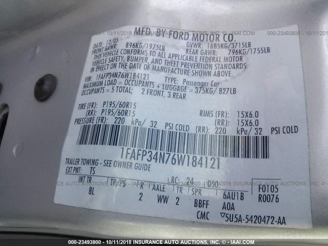 1FAFP34N76W184121 - 2006 FORD FOCUS ZX4 SILVER photo 9