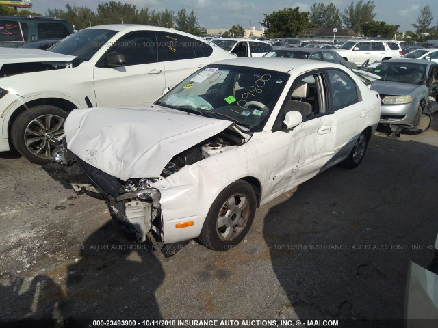 KNAFB161735109800 - 2003 KIA SPECTRA GS/GSX WHITE photo 2