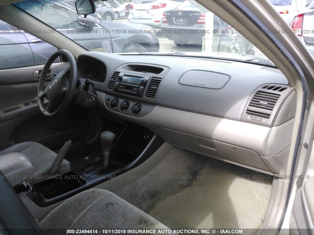 JTDBE32K730234182 - 2003 TOYOTA CAMRY LE/XLE 棕色 照片 5