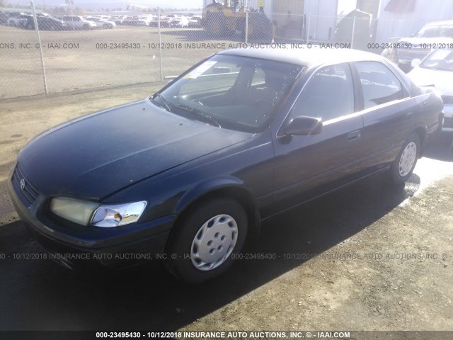 JT2BG22K1V0020725 - 1997 TOYOTA CAMRY LE/XLE BLUE photo 2