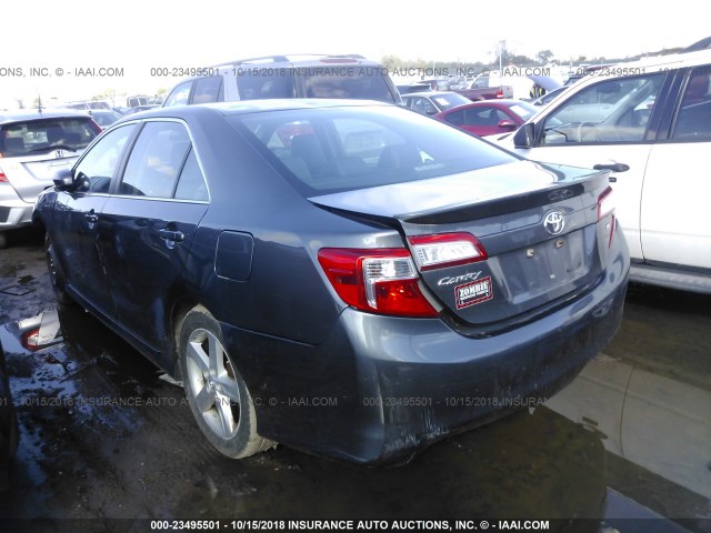 4T1BF1FKXDU243735 - 2013 TOYOTA CAMRY L/SE/LE/XLE Boz foto 3