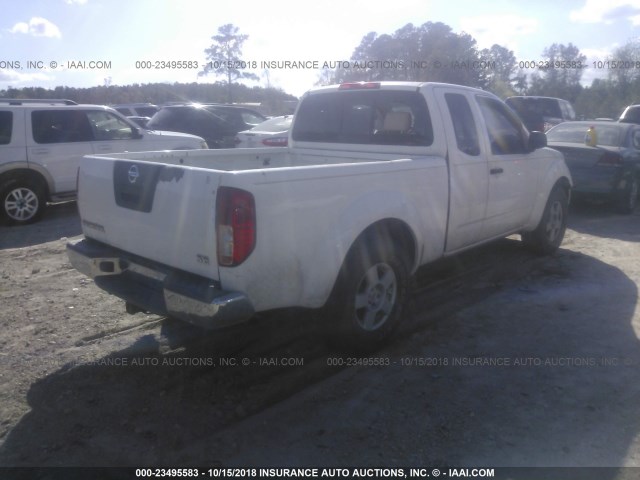 1N6AD06U45C440681 - 2005 NISSAN FRONTIER KING CAB LE/SE/OFF ROAD WHITE photo 4