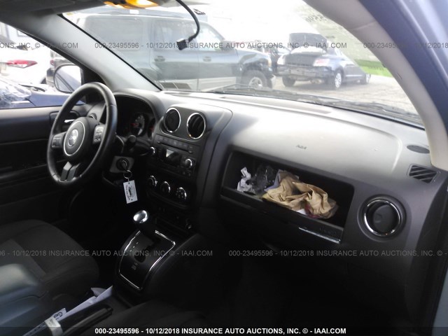 1C4NJDEB4DD248965 - 2013 JEEP COMPASS LATITUDE 浅蓝色 照片 5