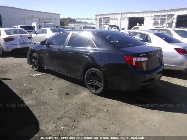 4T1BF1FK4CU081745 - 2012 TOYOTA CAMRY SE/LE/XLE BLACK photo 3