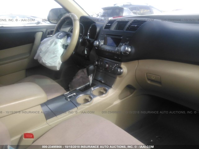 5TDBK3EH8BS077444 - 2011 TOYOTA HIGHLANDER SE GOLD photo 5