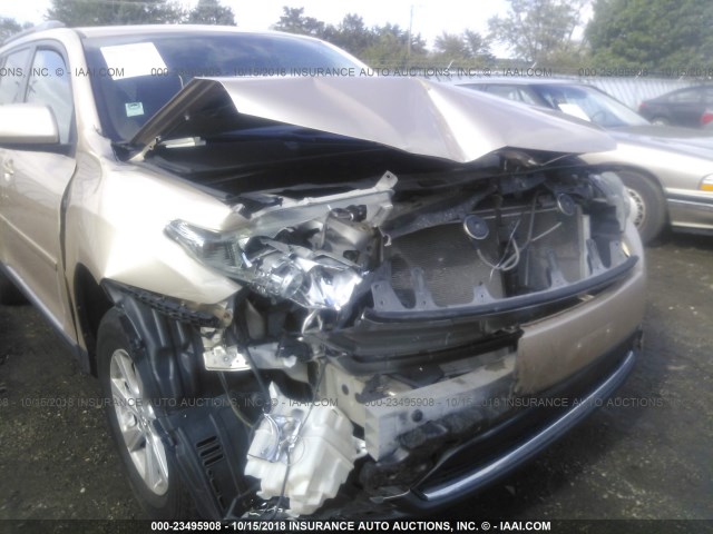 5TDBK3EH8BS077444 - 2011 TOYOTA HIGHLANDER SE GOLD photo 6