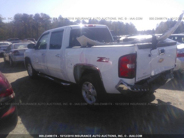 2GCEC13C371588029 - 2007 CHEVROLET SILVERADO C1500 CREW CAB WHITE photo 3