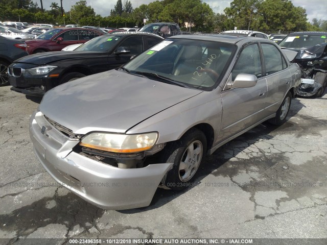 1HGCG5657XA127410 - 1999 HONDA ACCORD EX GOLD photo 2