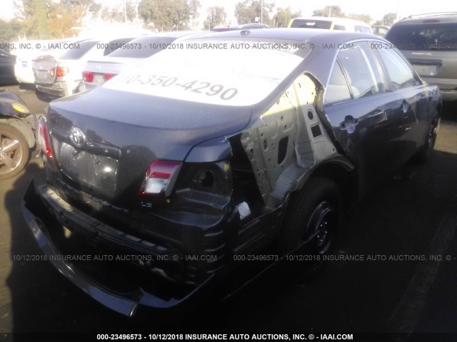 4T4BF3EK3BR198007 - 2011 TOYOTA CAMRY SE/LE/XLE GRAY photo 4