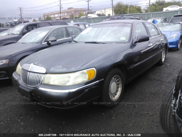 1LNHM81W3YY794073 - 2000 LINCOLN TOWN CAR EXECUTIVE BLACK photo 2