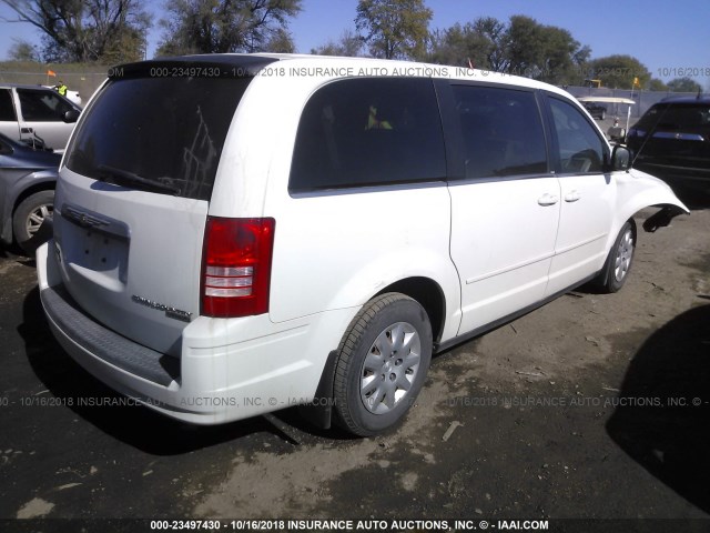 2A8HR44E29R521237 - 2009 CHRYSLER TOWN & COUNTRY LX WHITE photo 4