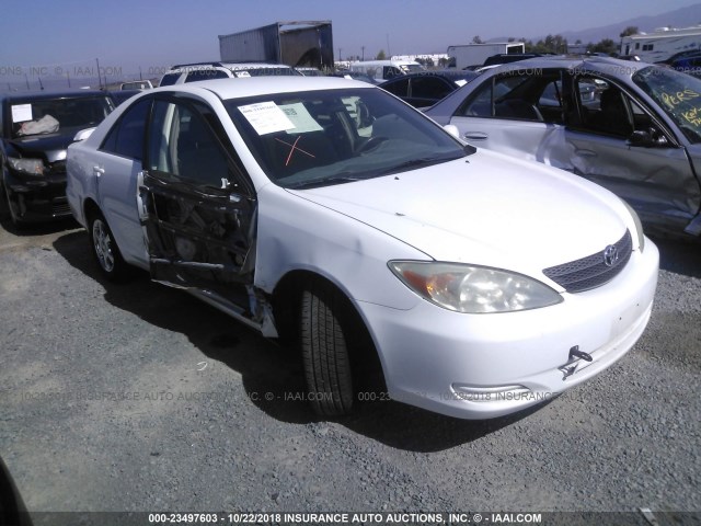 JTDBE32K840278547 - 2004 TOYOTA CAMRY LE/XLE WHITE photo 1