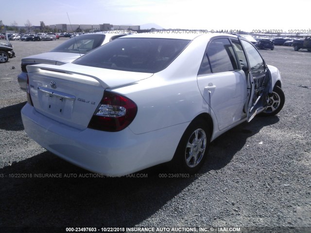 JTDBE32K840278547 - 2004 TOYOTA CAMRY LE/XLE WHITE photo 4
