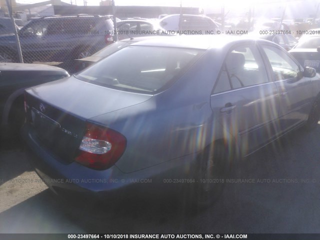 4T1BE32K04U801516 - 2004 TOYOTA CAMRY LE/XLE/SE BLUE photo 4
