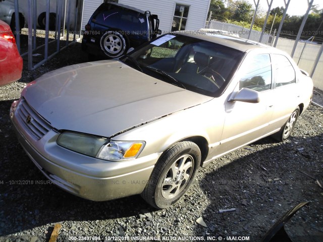 JT2BF28K9X0176508 - 1999 TOYOTA CAMRY LE/XLE TAN photo 2