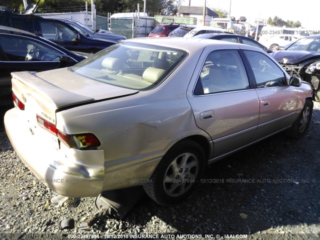 JT2BF28K9X0176508 - 1999 TOYOTA CAMRY LE/XLE TAN photo 4