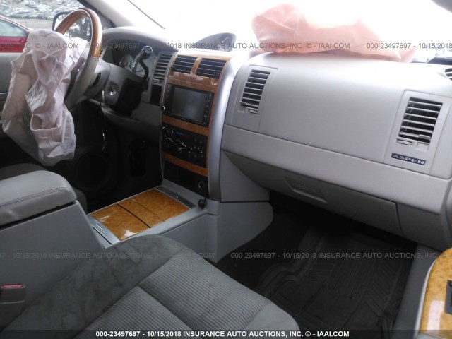 1A8HX58P99F715939 - 2009 CHRYSLER ASPEN LIMITED GOLD photo 5