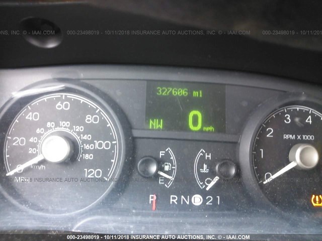 2LNBL8EV8AX616840 - 2010 LINCOLN TOWN CAR EXECUTIVE L BLACK photo 7