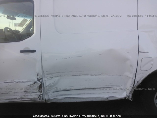 1N6AF0KY0FN809111 - 2015 NISSAN NV 2500/3500 WHITE photo 6