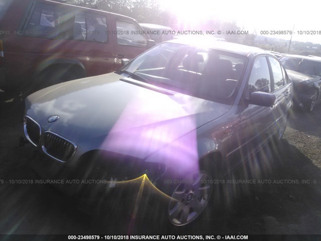 WBAAZ33434KP85390 - 2004 BMW 325 IS SULEV GRAY photo 2