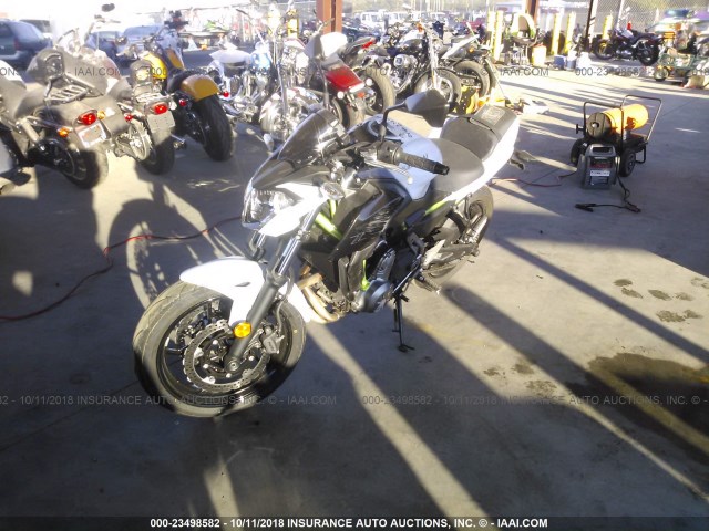 JKAEREG16HDA01663 - 2017 KAWASAKI ER650 G WHITE photo 2