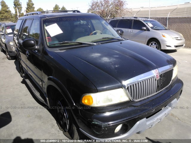 5LMRU27A7YLJ04736 - 2000 LINCOLN NAVIGATOR Schwarz Foto 1