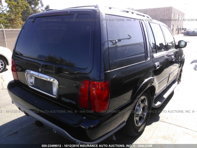 5LMRU27A7YLJ04736 - 2000 LINCOLN NAVIGATOR Schwarz Foto 4